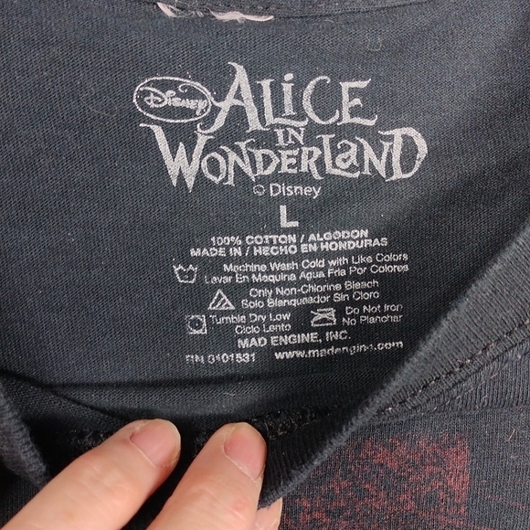 Alice in wonderland women's large sized t shirt - Picture 4 of 8